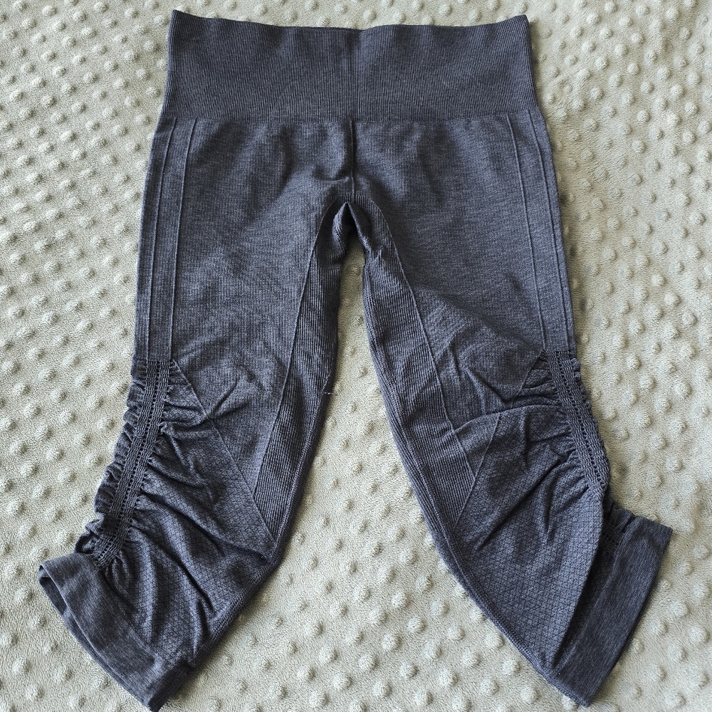Lululemon In The Flow Crop Leggings Heathered Navy Size 4 - Picture 3 of 4